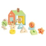 Детска дървена къщичка - сортер с различни ключалки